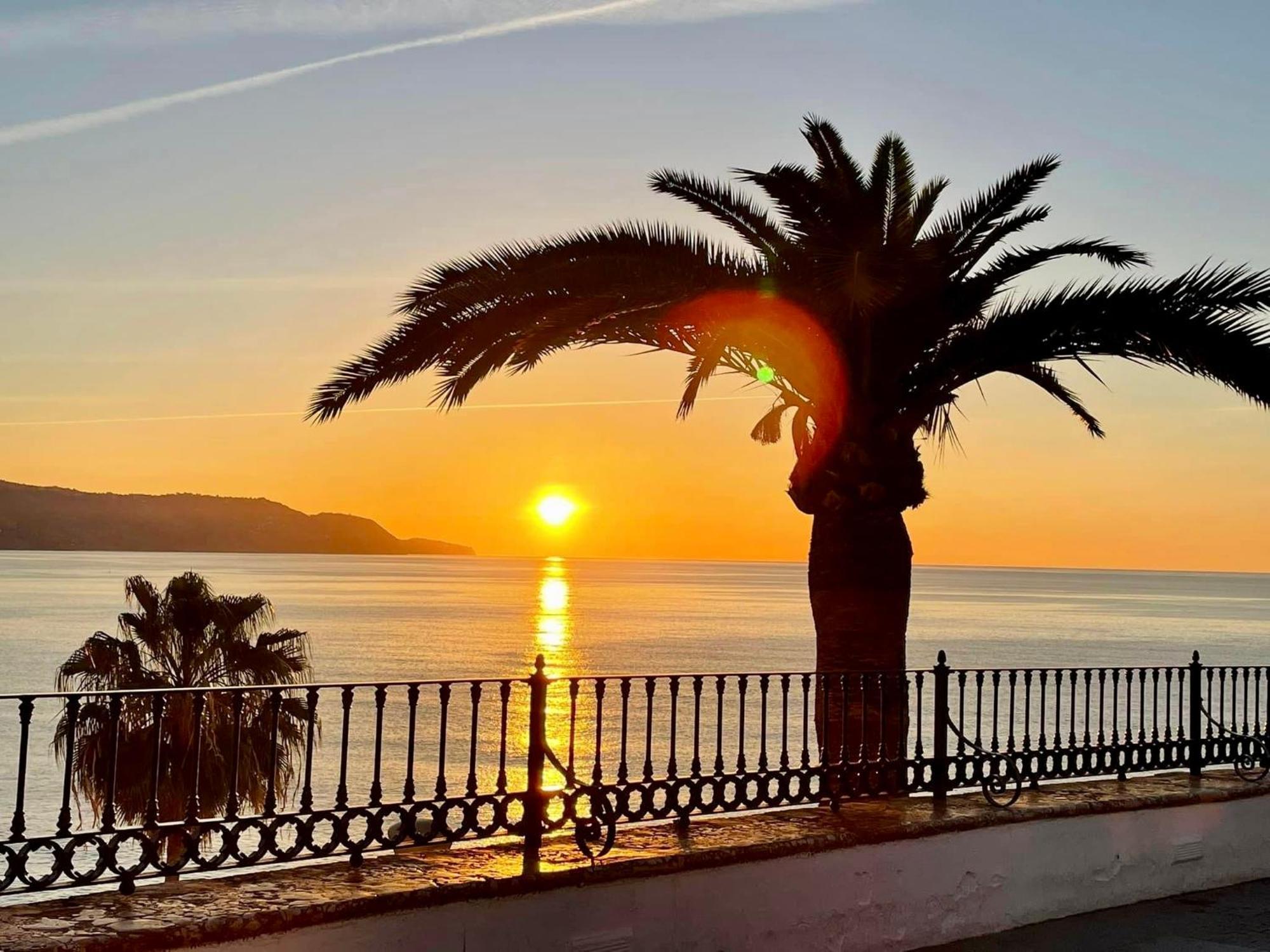 Edf. 4 Caminos Διαμέρισμα Nerja Εξωτερικό φωτογραφία